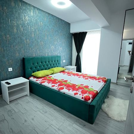 Luxy Apartment Craiova Exterior foto