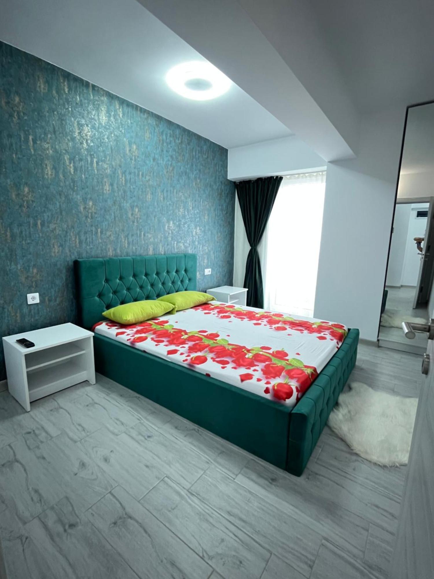 Luxy Apartment Craiova Exterior foto