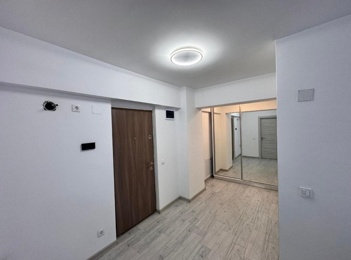 Luxy Apartment Craiova Exterior foto